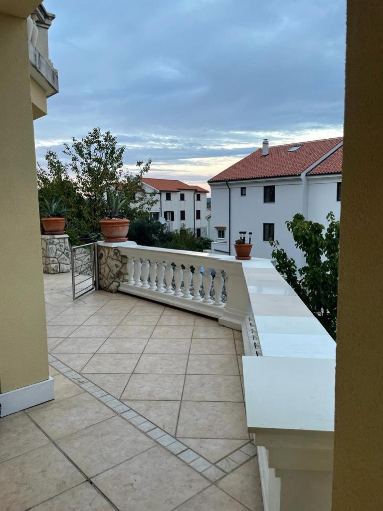 Una Sole Nerezine Buitenkant foto